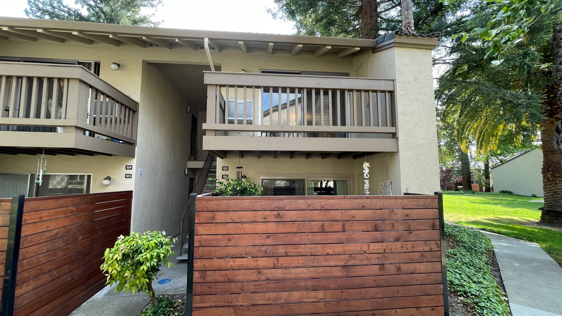 Walnut Creek Condo: 2738 Oak Rd apt 122