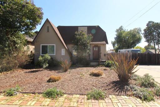 Concord Beautiful 2 bedroom 1 bath home walk to Downtown shopping & dining! – photo 1