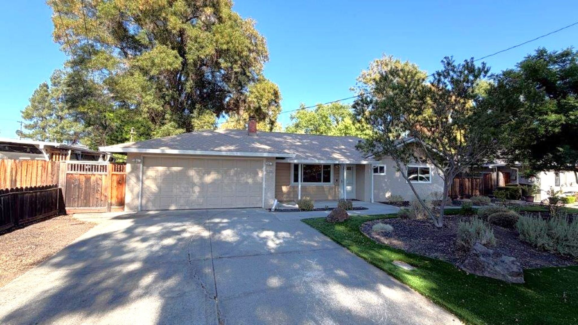 Pleasant Hill House: 1579 Terry Way