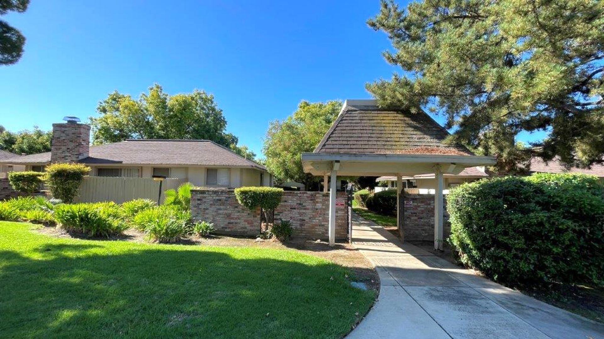 Concord Condo: 4260 Clayton Rd Apt 18