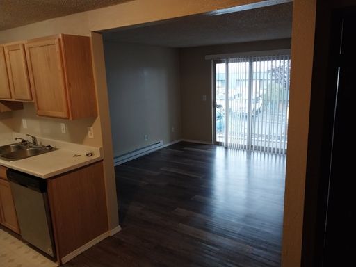 1 bedroom 1 bathroom bottom floor downstairs apartment - Granvue Apartments – photo 1