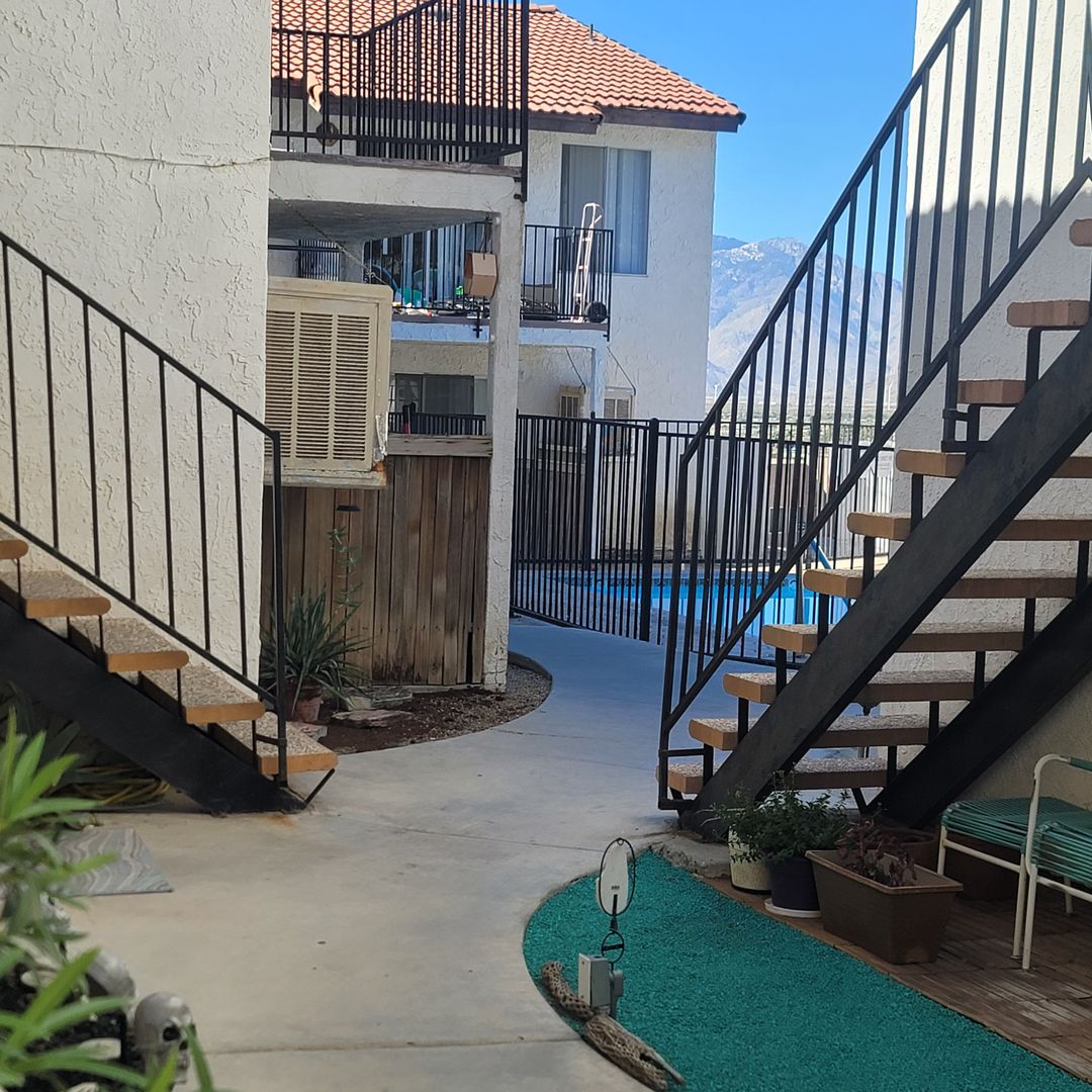 Desert Hot Springs Apartment: 10592 Sunset Avenue