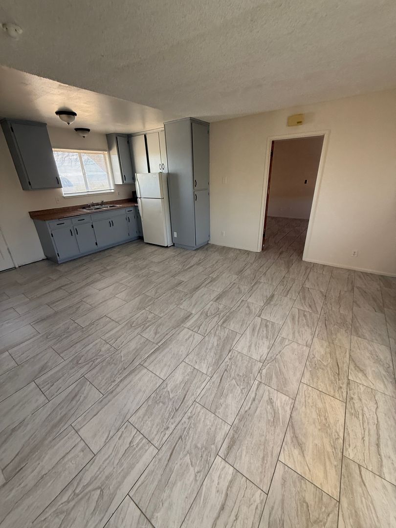 Desert Hot Springs Multiplex: 13704-13728 Avenida Hermosa