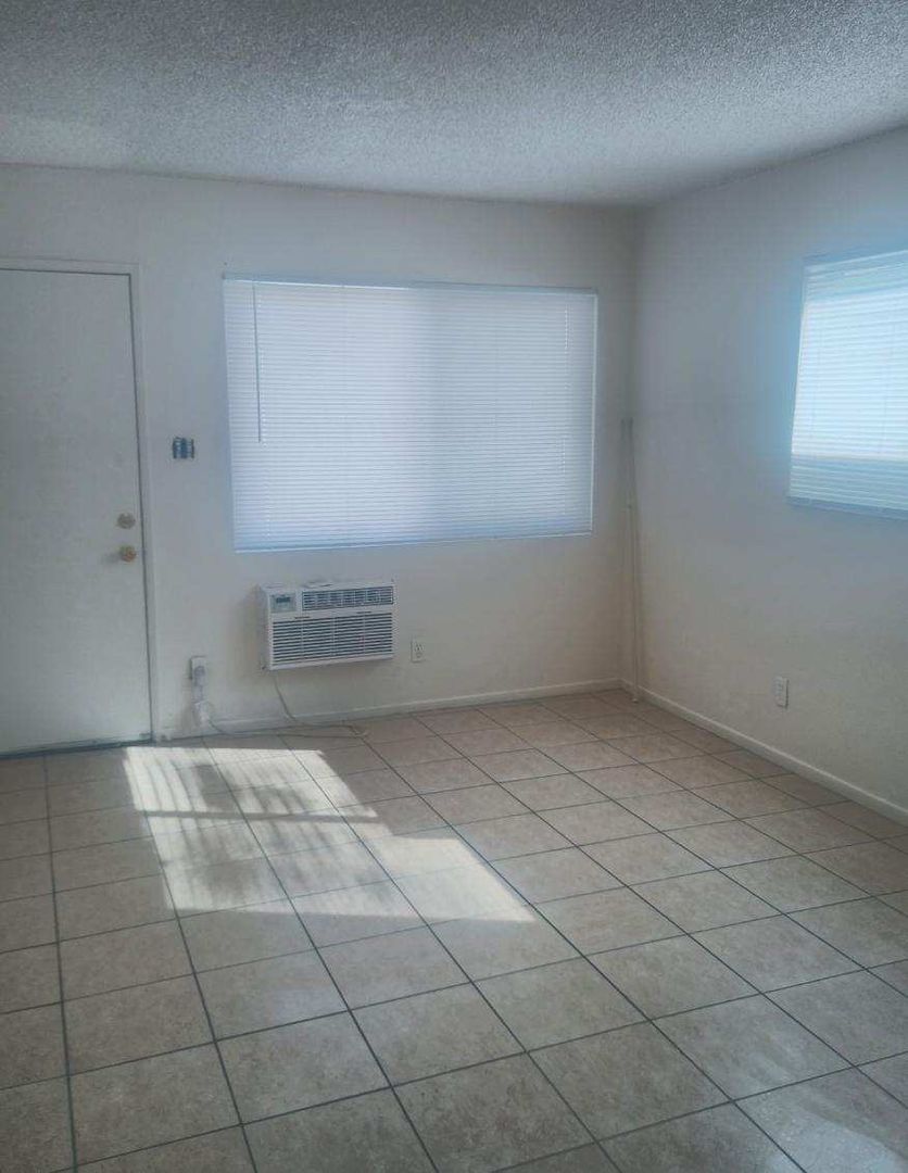 Desert Hot Springs Apartment: 66395 Cahuilla Avenue
