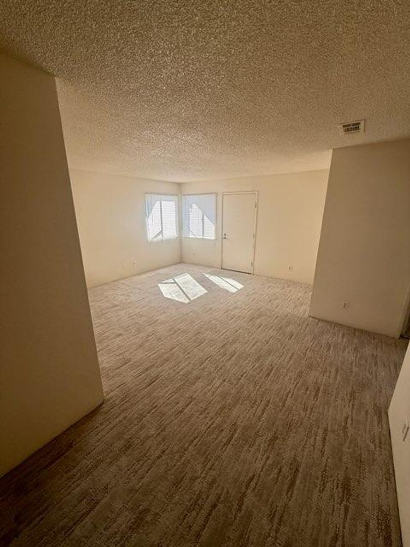 Desert Hot Springs Apartment: 10818 San Miguel