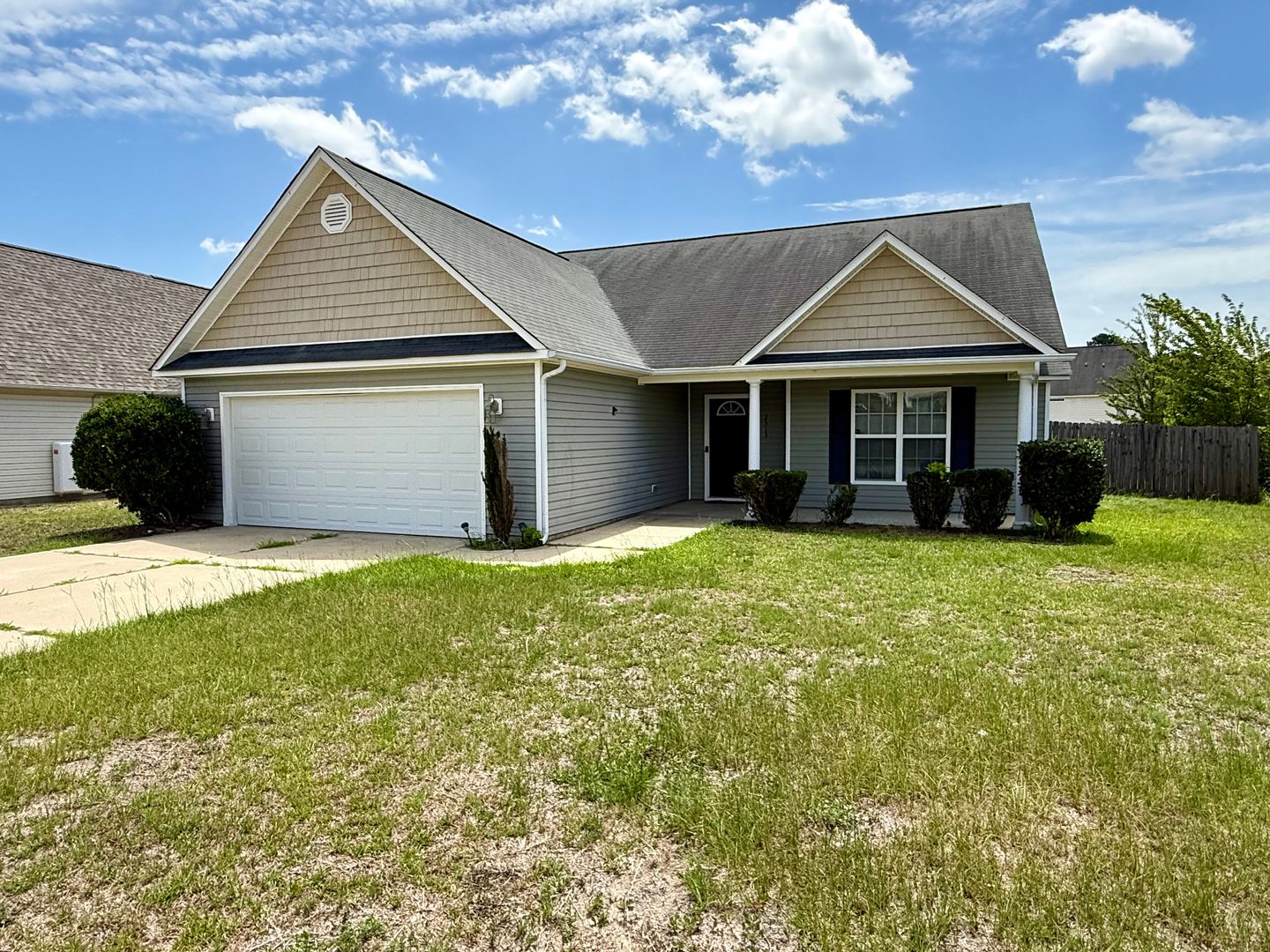 HOPE MILLS House: 2513 HUNTING BOW DRIVE