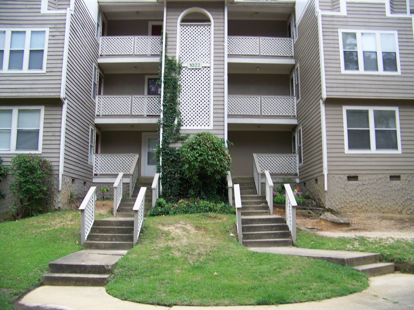 FAYETTEVILLE House: 1022 BROOKHOLLOW DRIVE UNIT 2