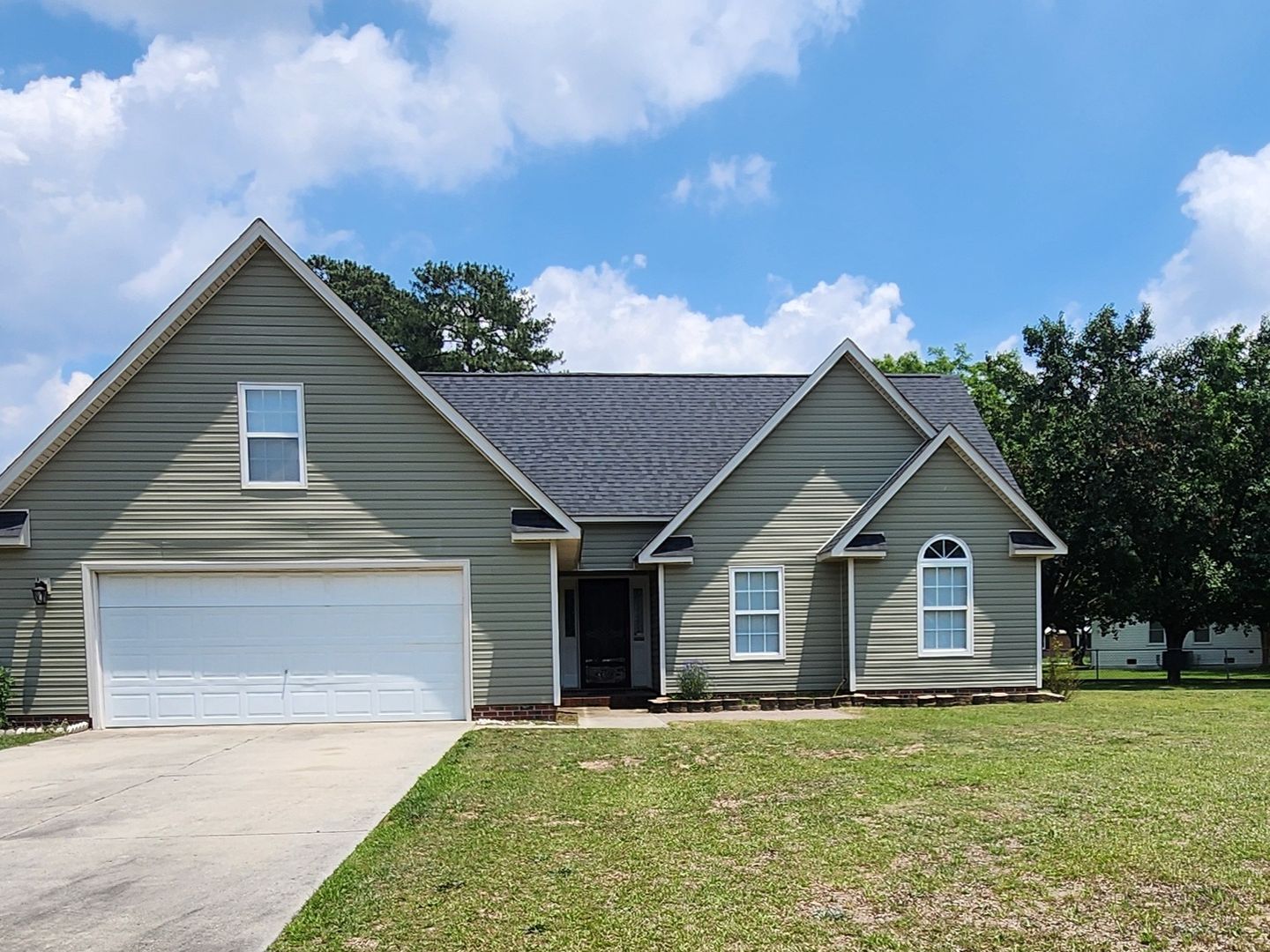 FAYETTEVILLE House: 1549 LAUREL OAK DRIVE