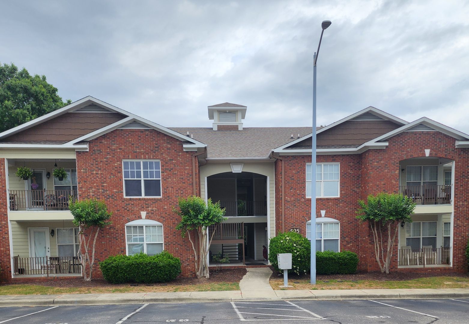 HOPE MILLS House: 505 MEADOWLAND COURT APT 9