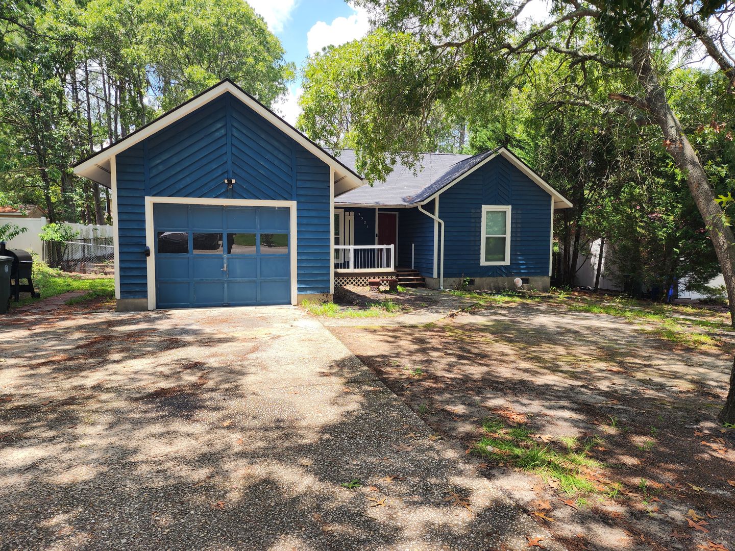 FAYETTEVILLE House: 5521 DEEP HOLLOW COURT