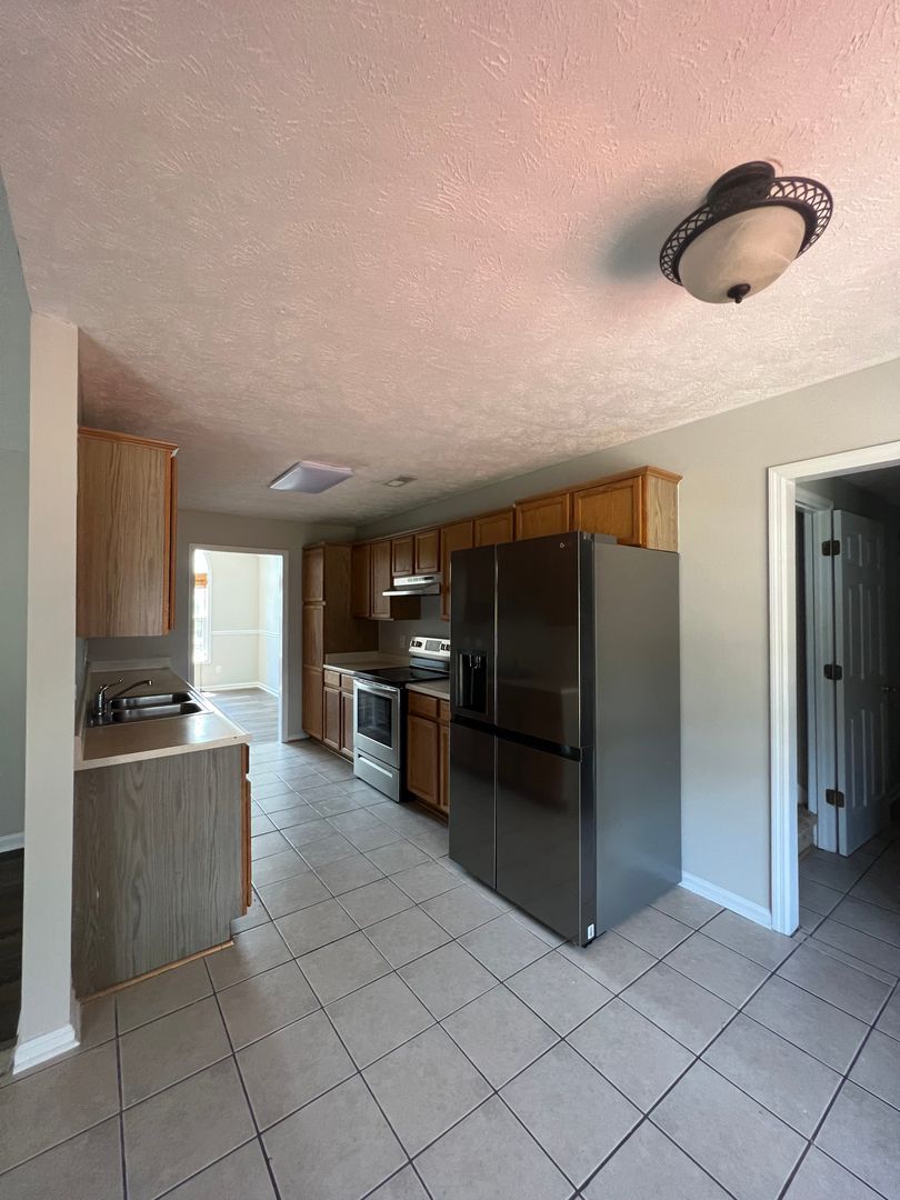 137 Spring Valley Road, Raeford, NC 28376