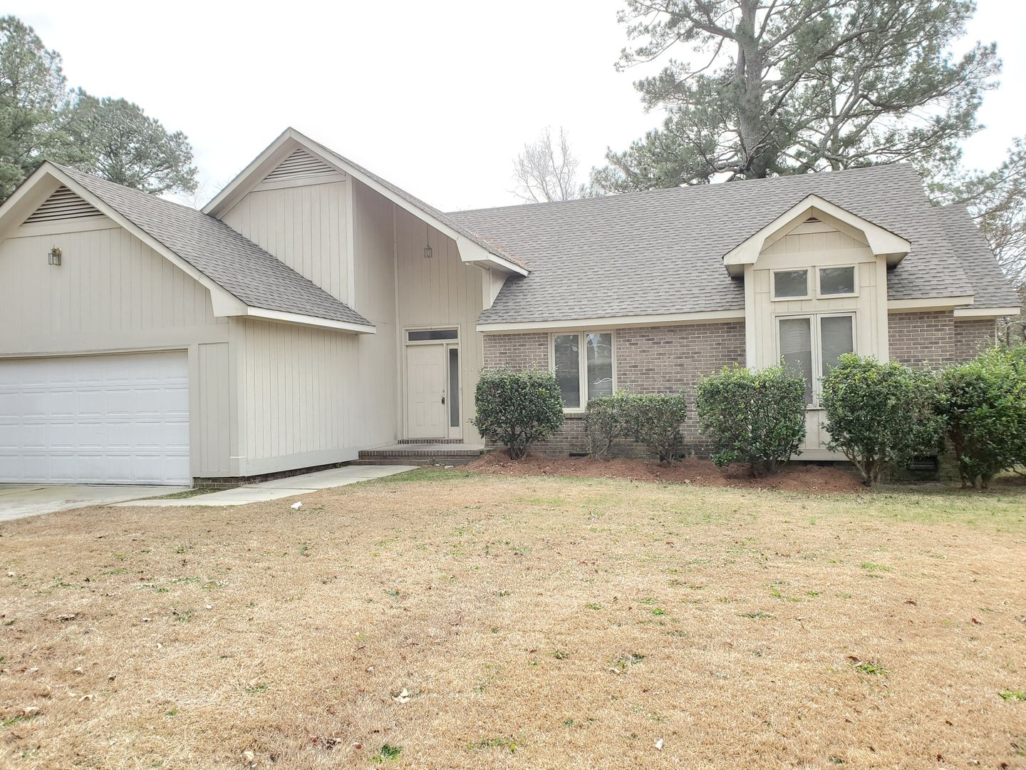 Fayetteville House: 7097 Tollhouse Drive