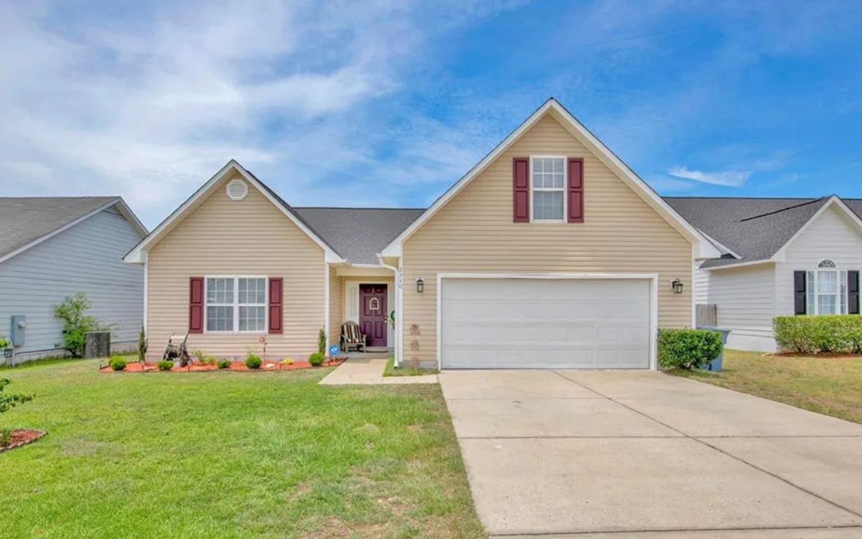 Fayetteville House: 2540 Cameron Woods Lane