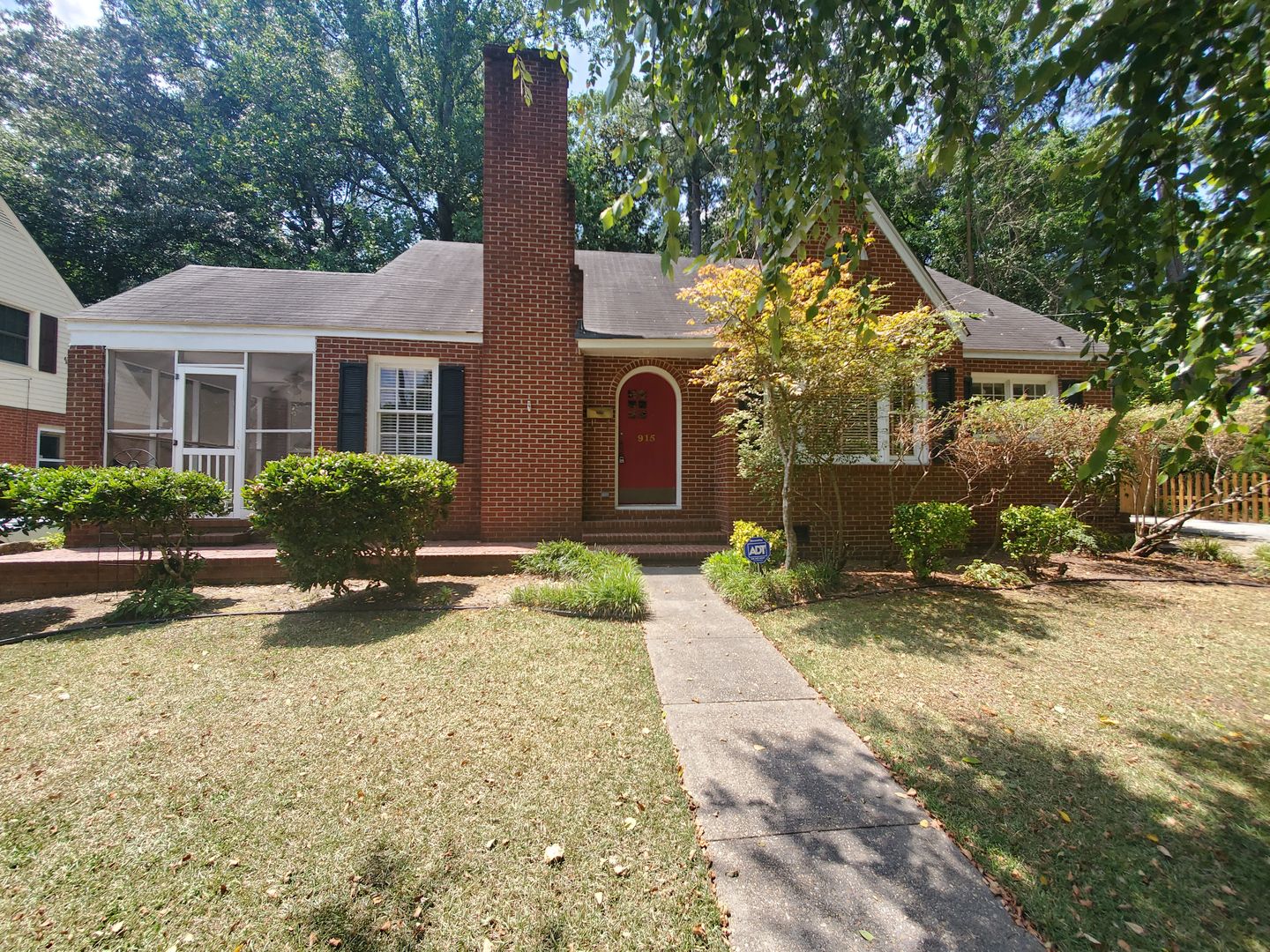 Fayetteville House: 915 Norwood St