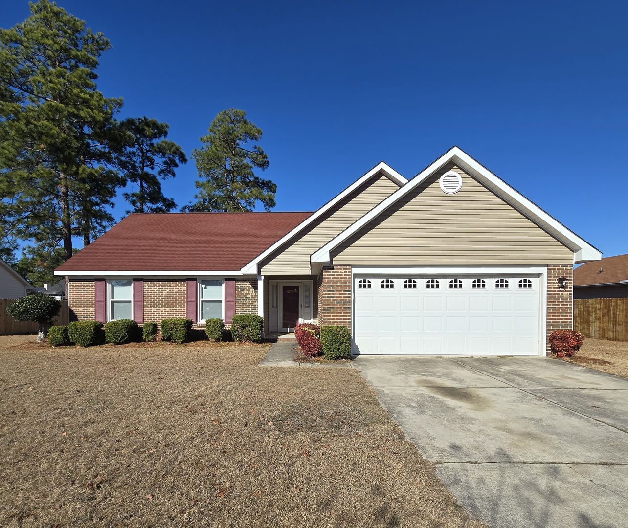 Fayetteville House: 6713 Pacific Avenue