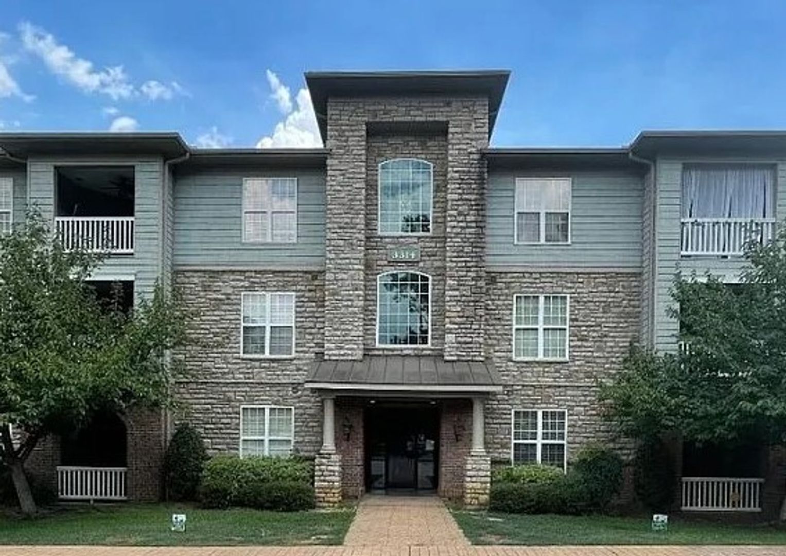 Fayetteville House: 3314-303 Starboard Way