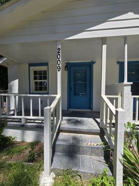 2009 Bain Drive ~ Murchison – photo 1
