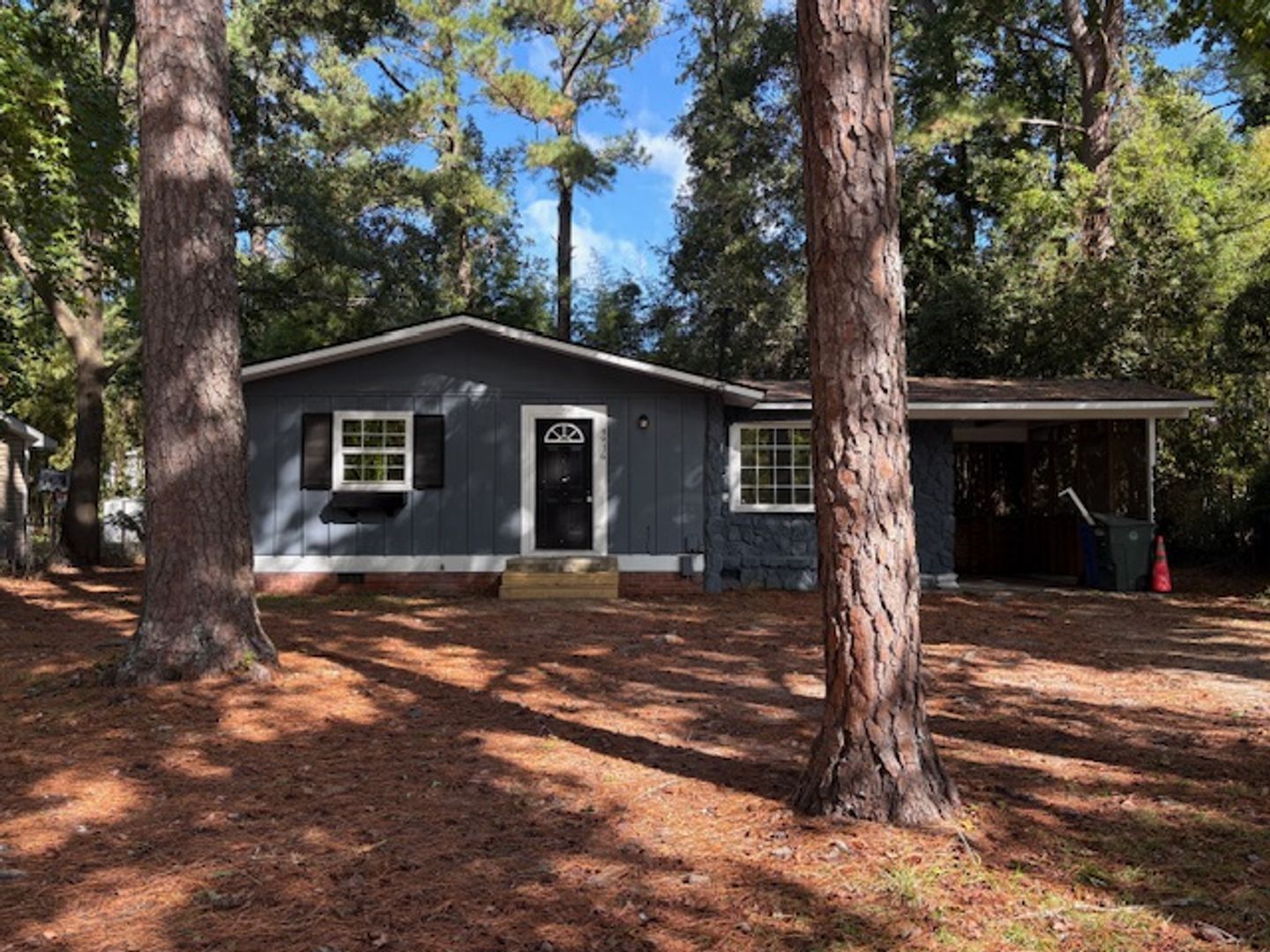 Fayetteville House: 4916 Ashton Road