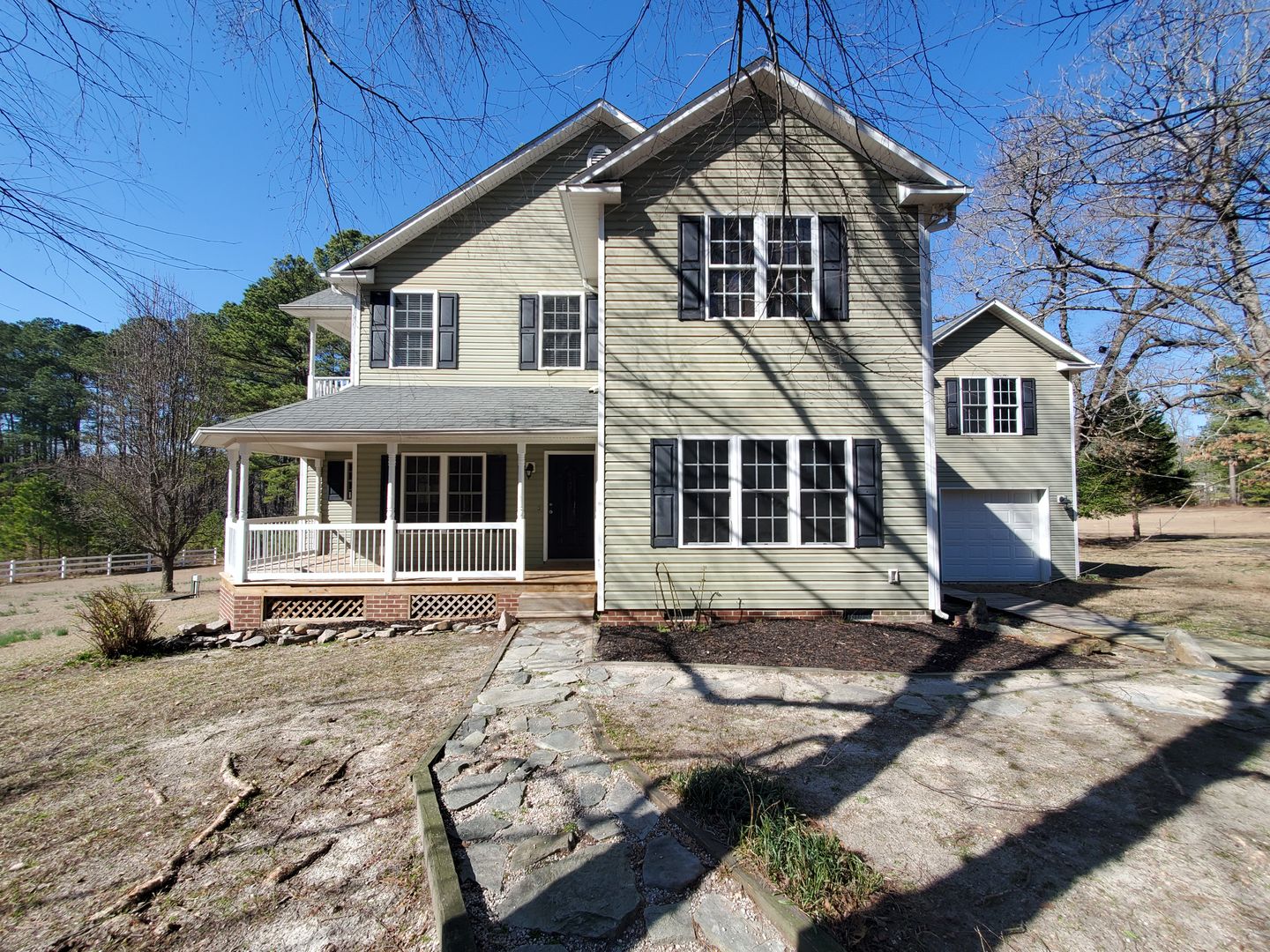 Cameron House: 958 Flynn McPherson Rd