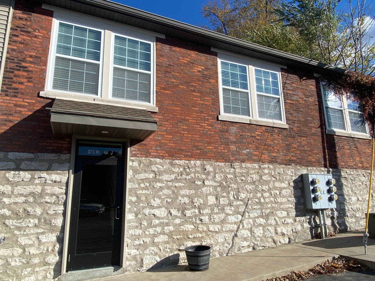 Quincy Apartment: 327 S. 8th St. - 330 S. 9th St.