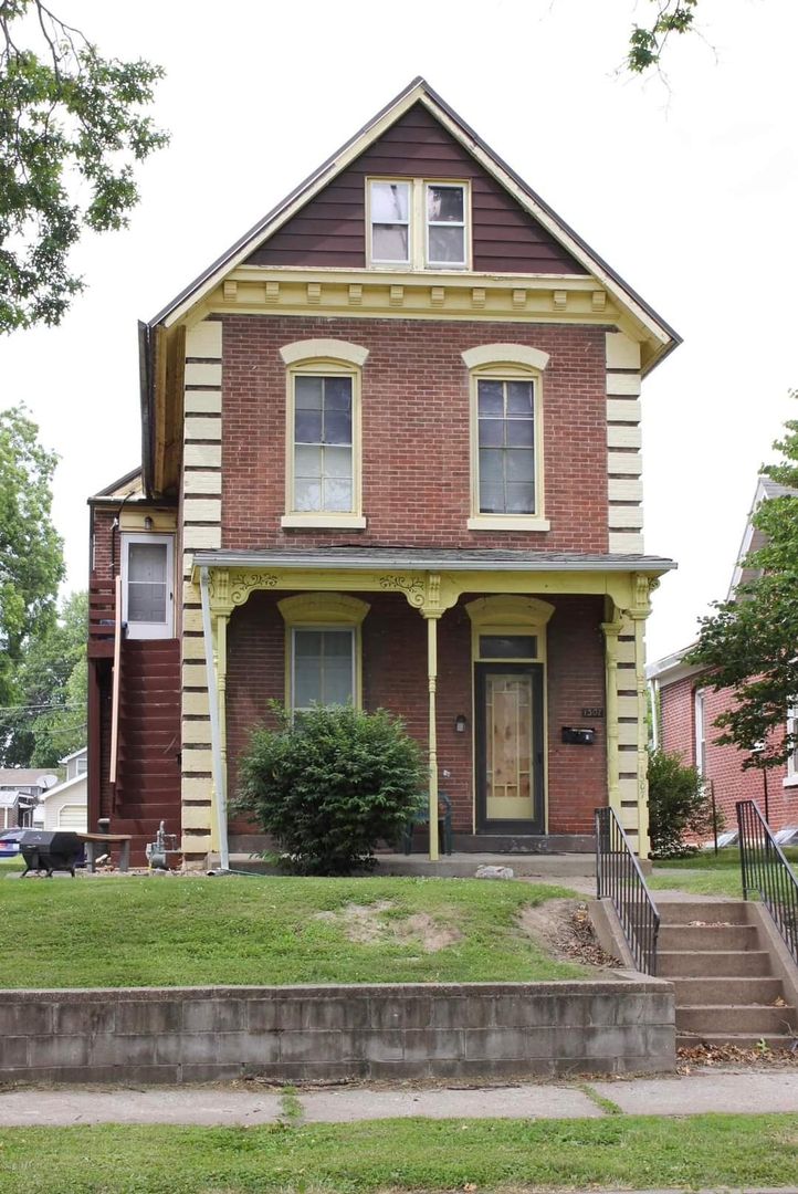 Quincy Apartment: 1307 Spring St