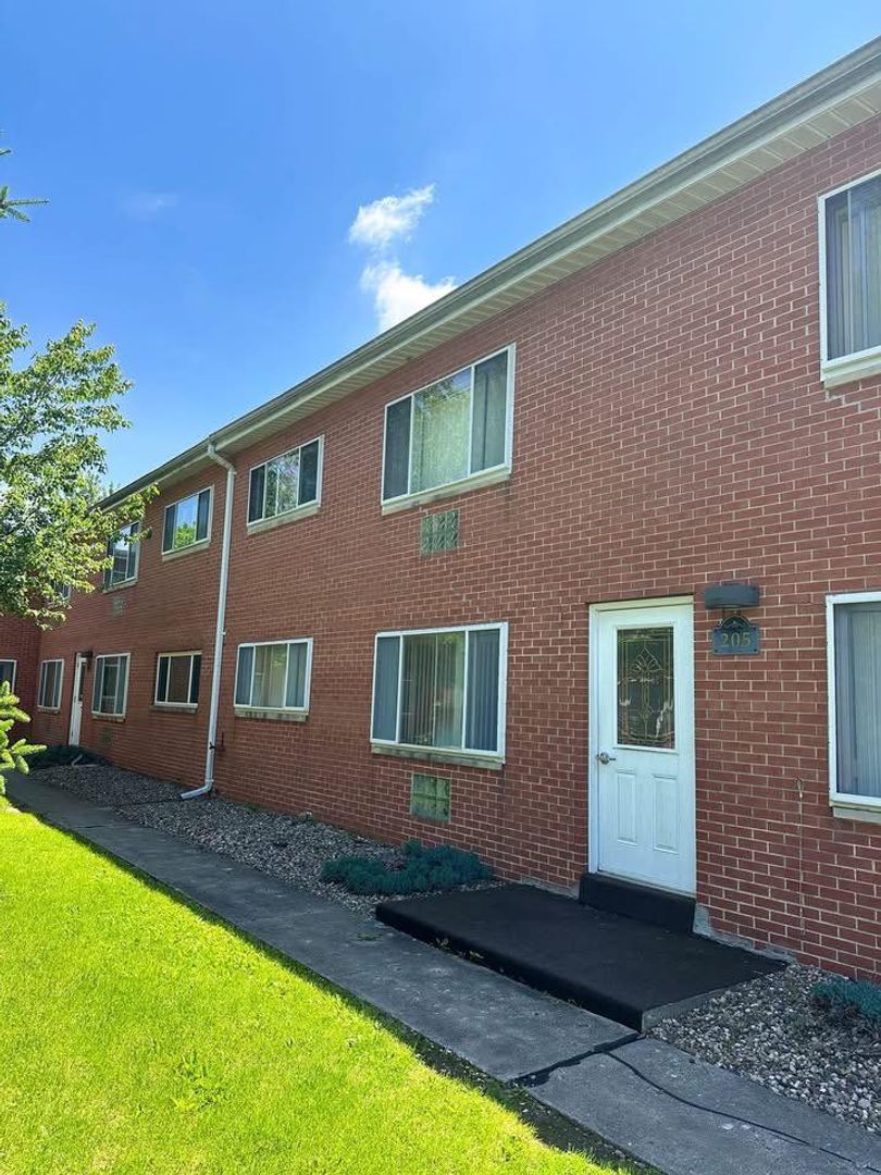 Quincy Apartment: 2900 State Street