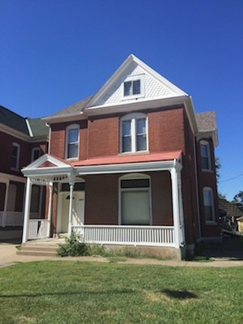 Quincy Apartment: 1615 Broadway St