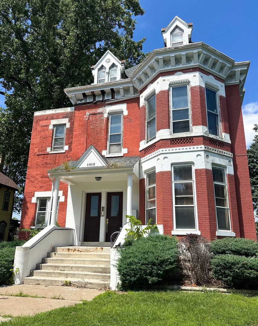 Quincy Apartment: 1415 Hampshire St