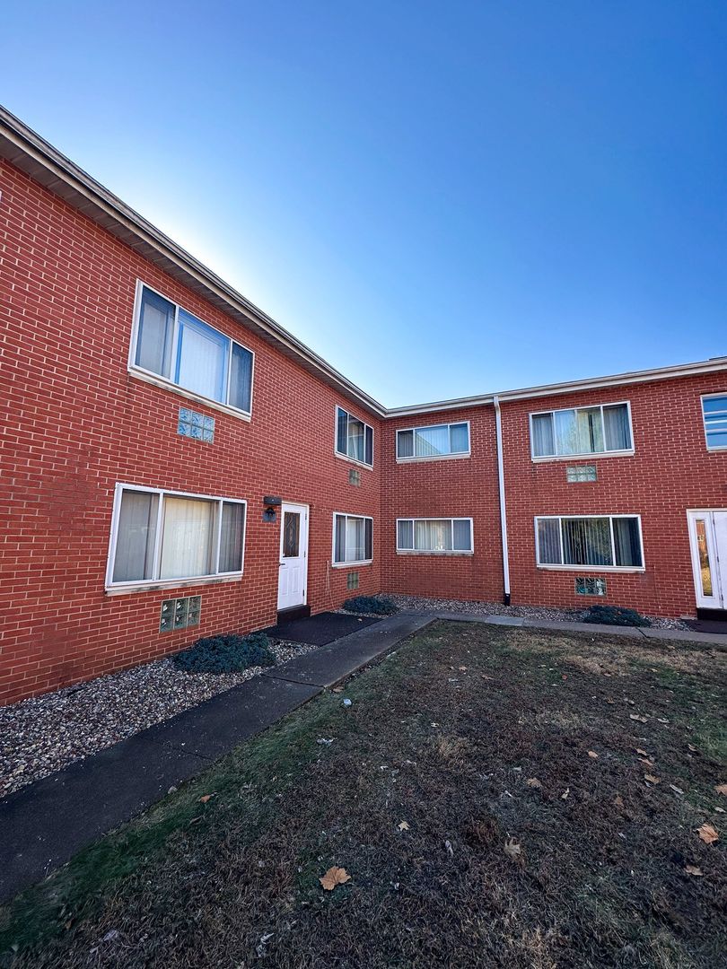 Quincy Apartment: 2900 State Street