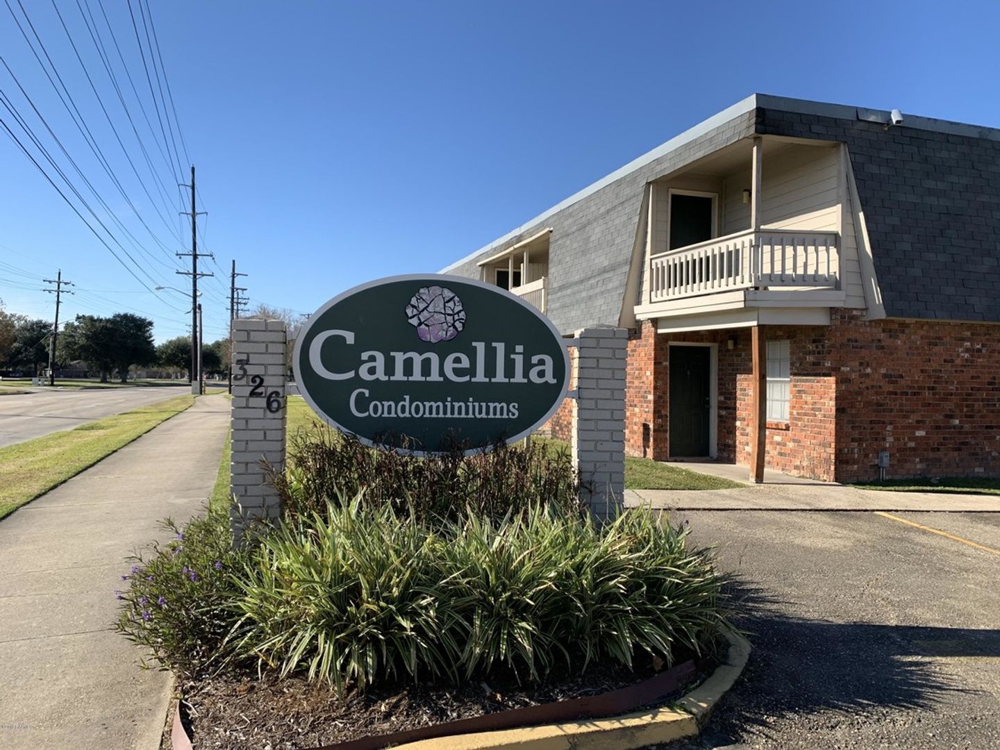 Lafayette Apartment: 326 Guilbeau Road