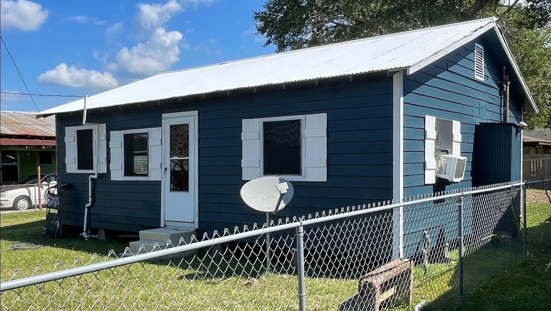 Broussard House: 221 Gustave St.