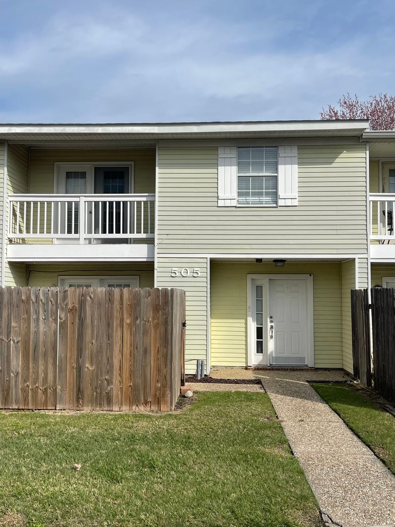 Lafayette Apartment: 101 Wilbourn Blvd - Unit 505