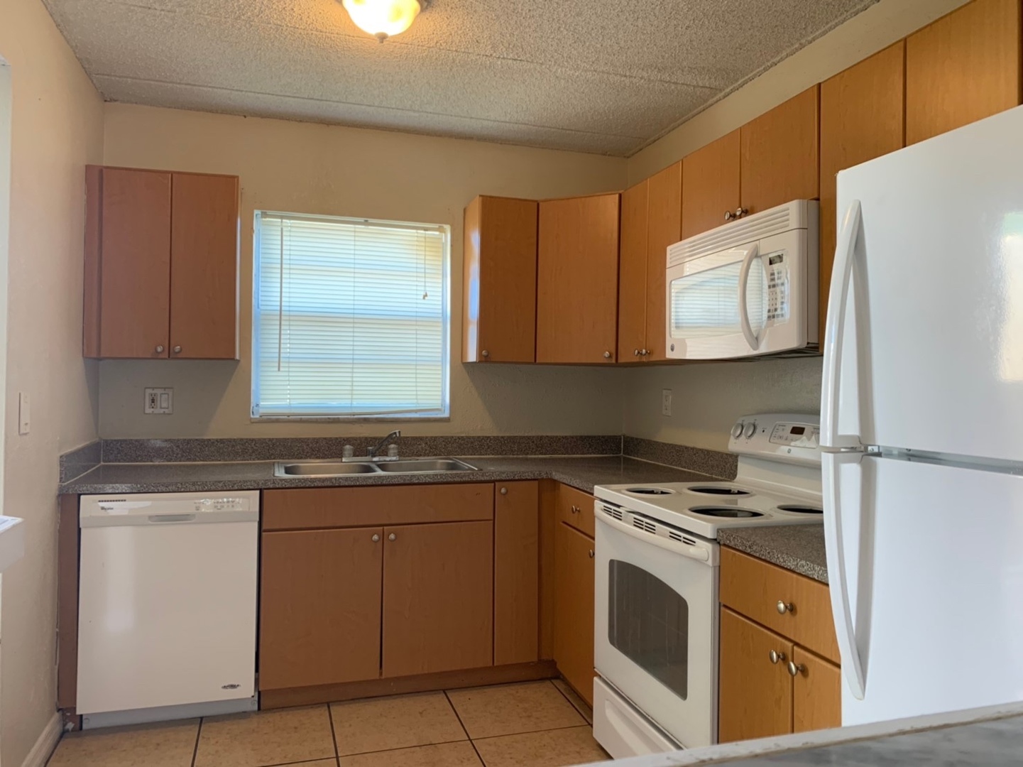 Tampa Condo: 14413 Americana Cir. #205