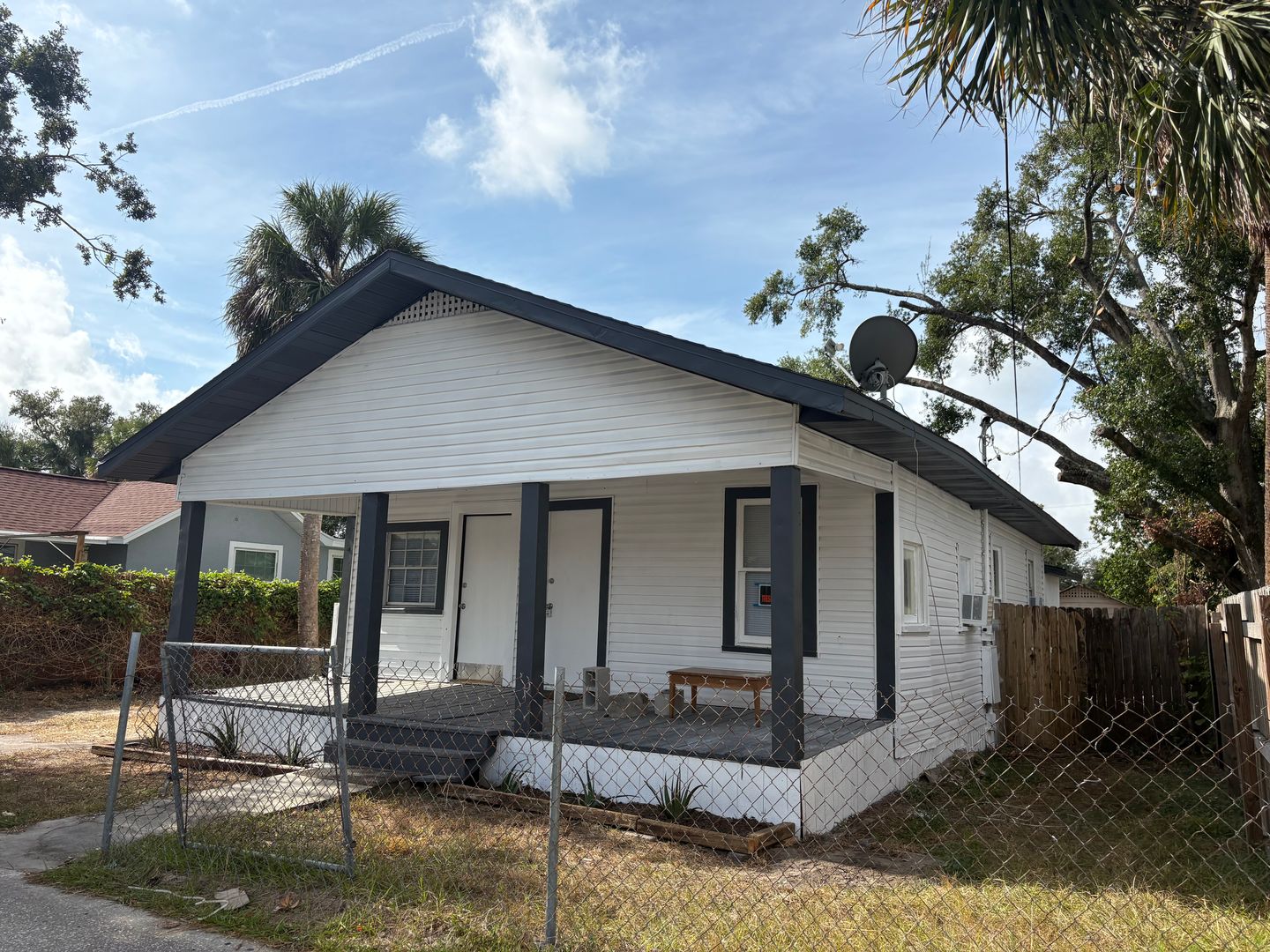 Tampa House: 8504 N 12th St