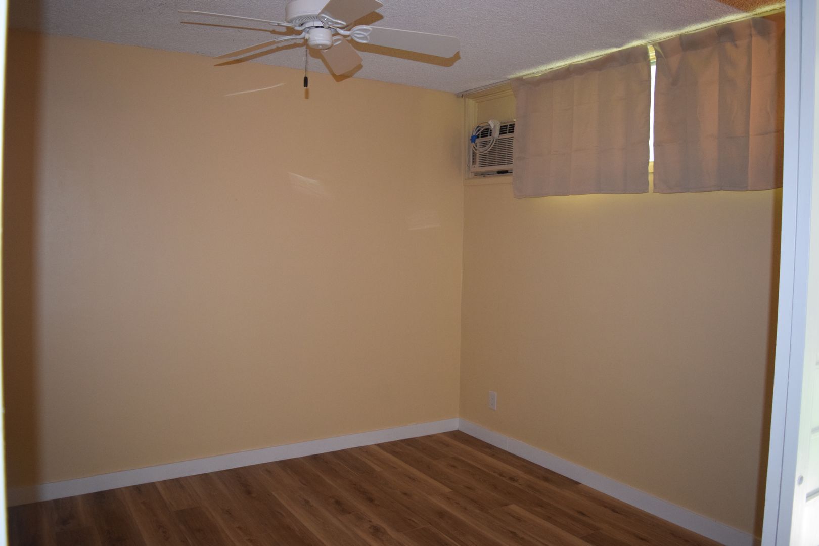 Lahaina Condo: 3750 Lower Honoapiilani Rd. #107