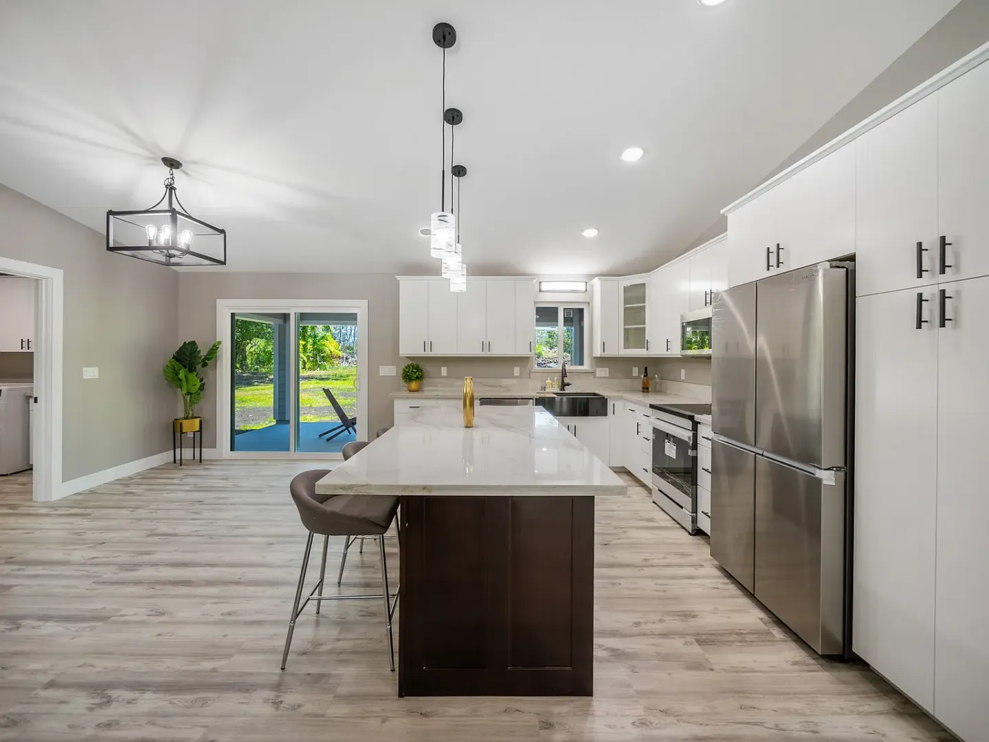 Keeau House: 15-2047 9th Ave