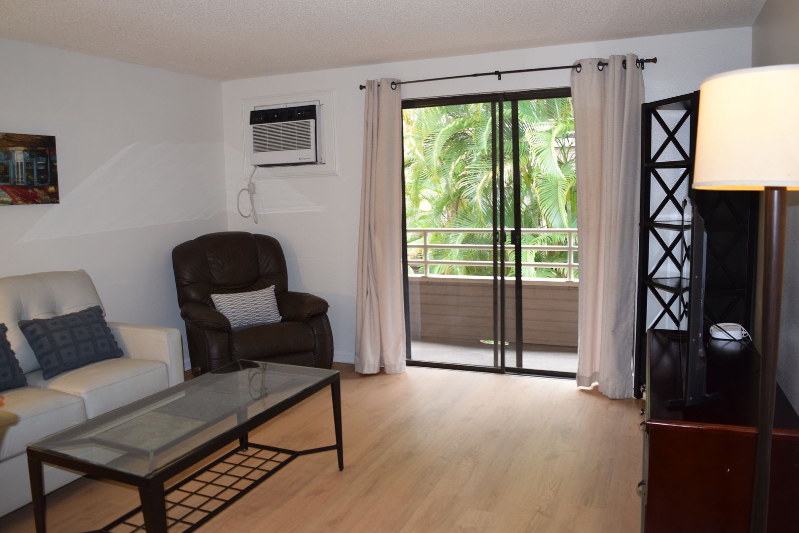 Kihei Shores F208 2 bd. 2 ba. furnished unit. $1,000 off 1st months rent to qualified applicant