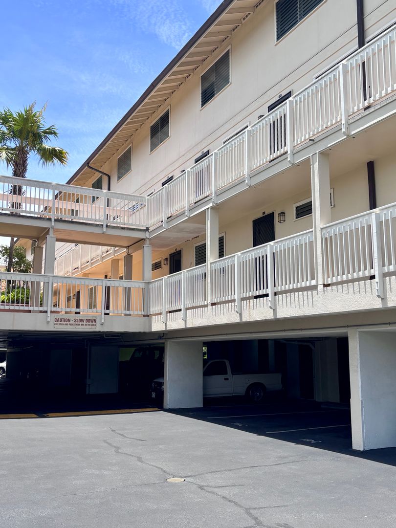 Kailua Townhome: 350 Aoloa St #C223