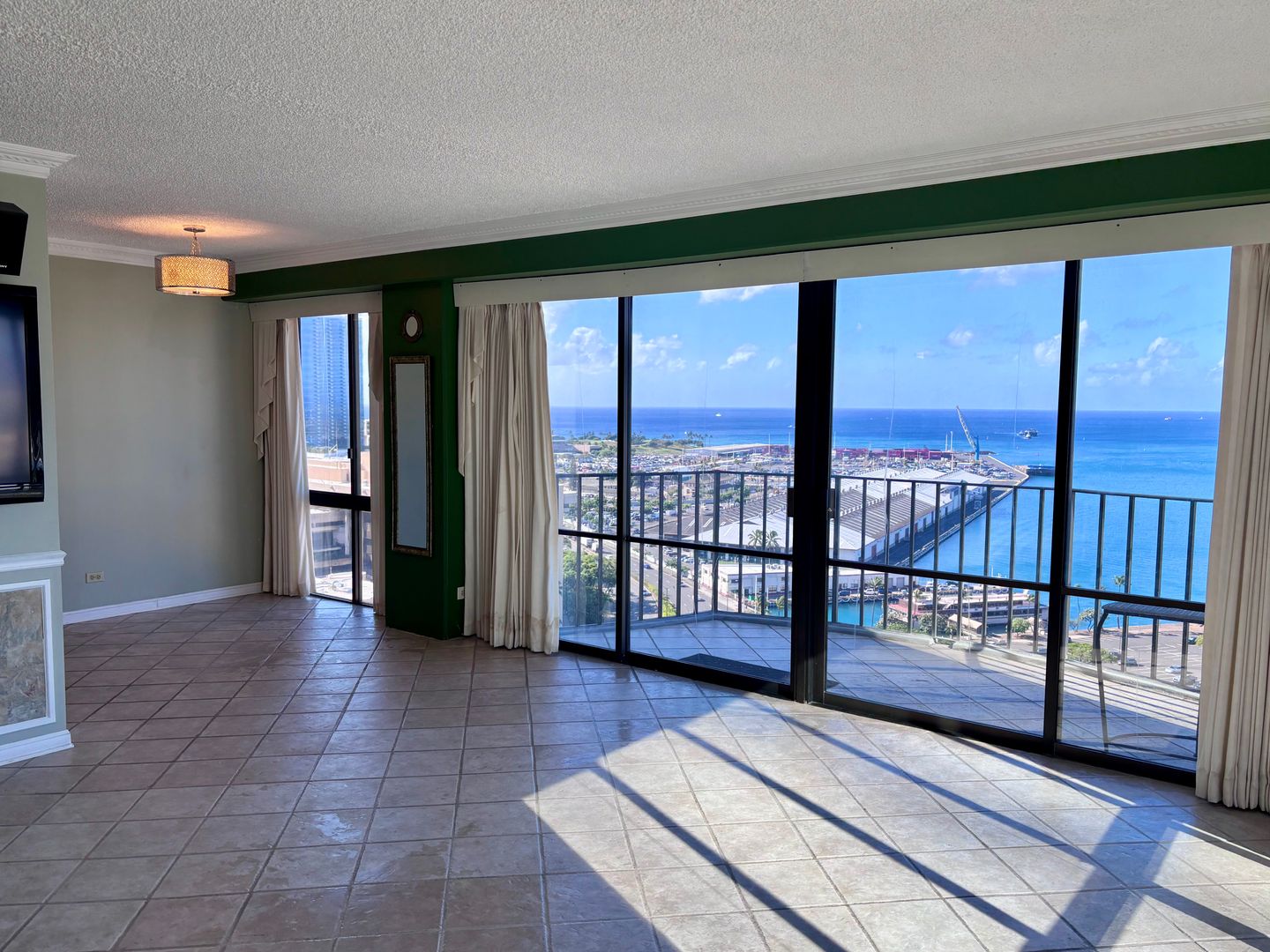 Honolulu Condo: 700 Richards St. #2201