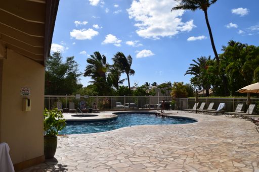 Maui Banyan 1 bd 2 bath furnished unit available October 1, 2026 for 1 yr. term.