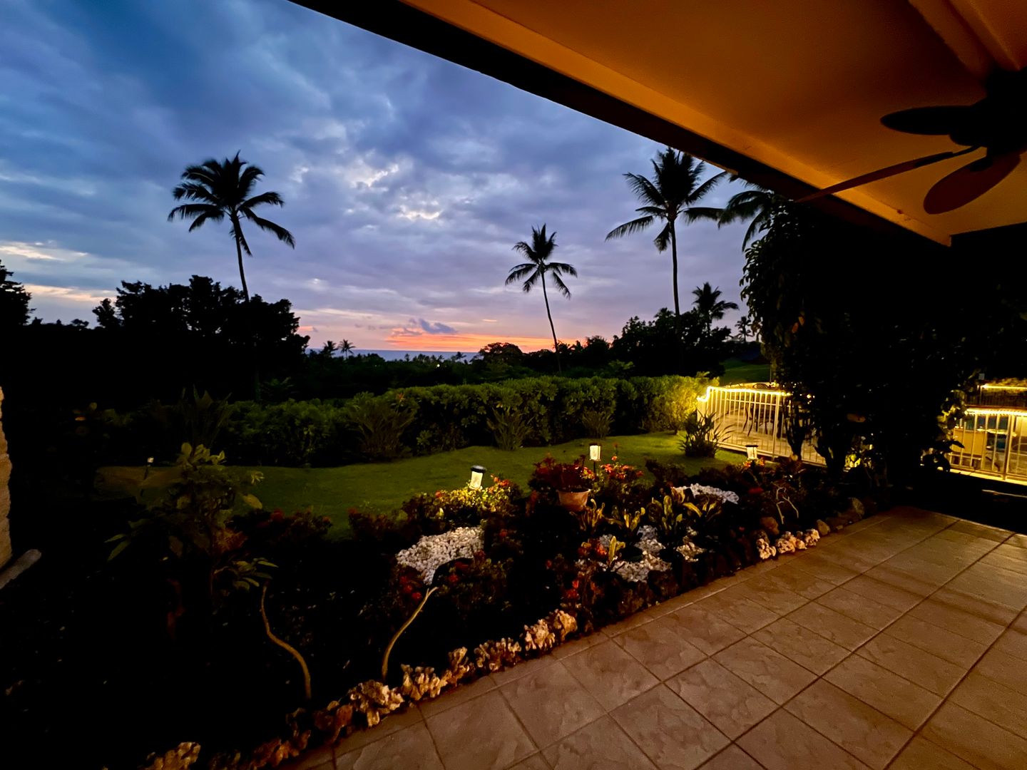 Kailua-Kona Condo: 78-7030 Alii Dr. Unit 104