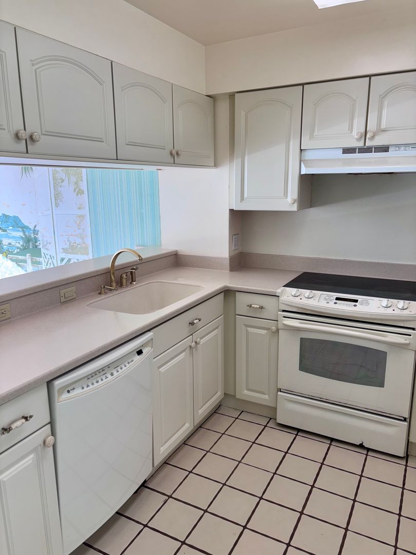 Waianae Condo: 84-680 Kili Dr #1710