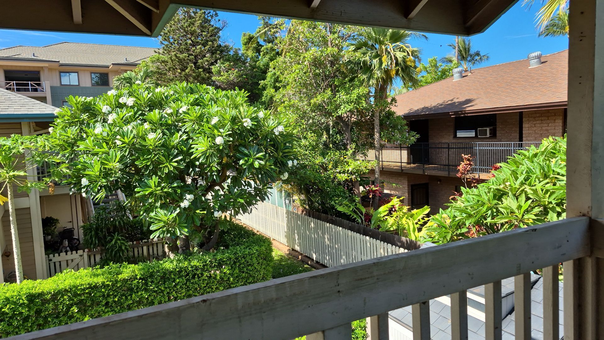 Kihei Condo: 480 Kenolio Rd. #27-202 (Southpointe)