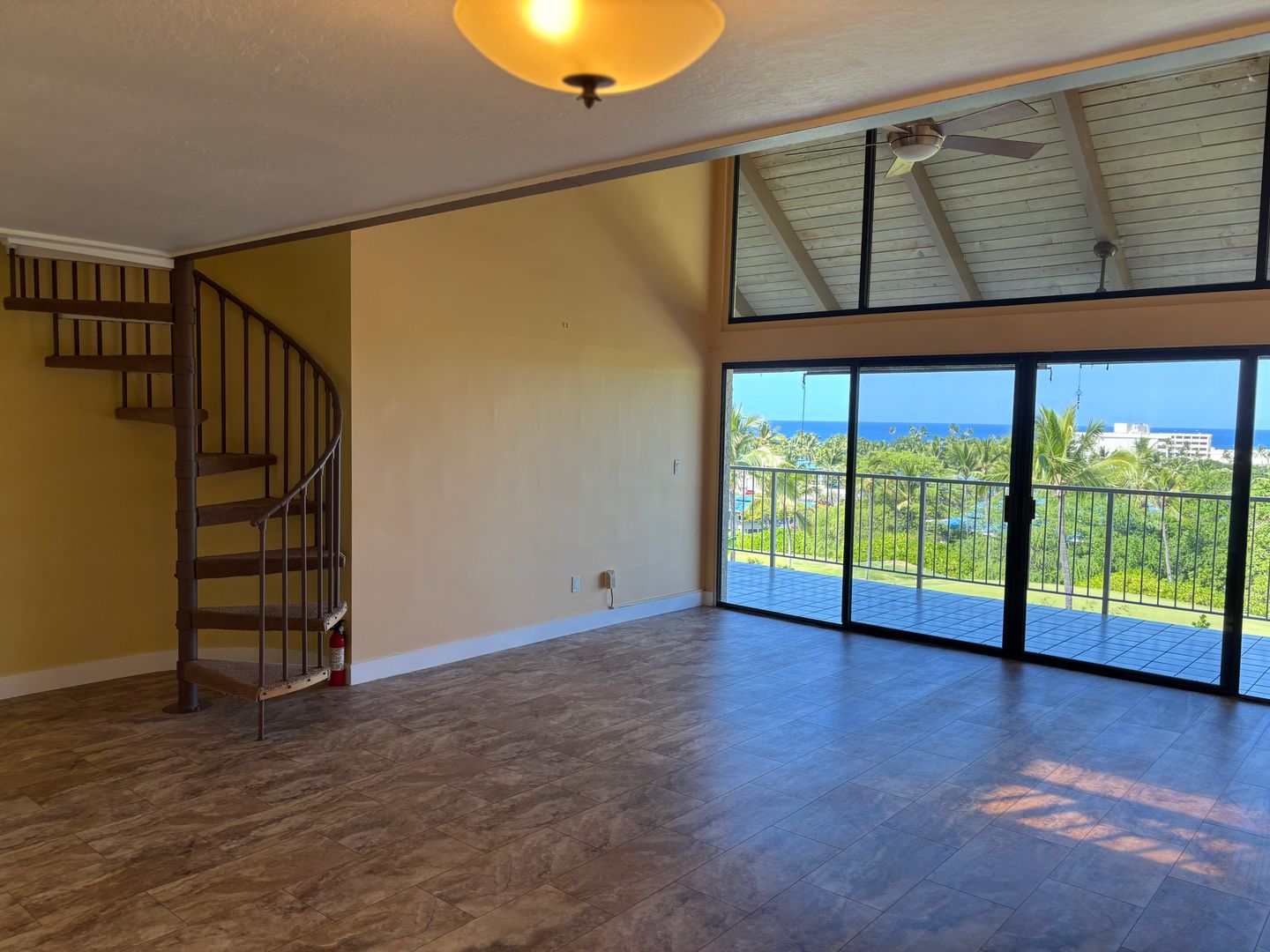 Kailua-Kona Condo: 78-7070 Alii Drive, #A-302