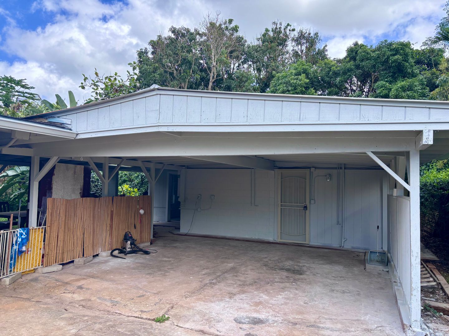 Waialua Apartment: 67-430 Haona St