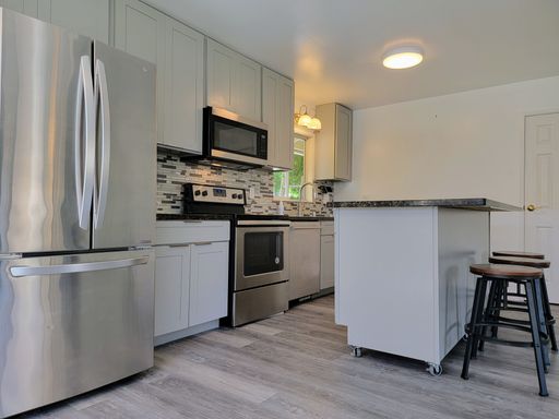 For Rent | A spacious 3 bd, 2 bath single family home with 2 car cover garage – photo 1