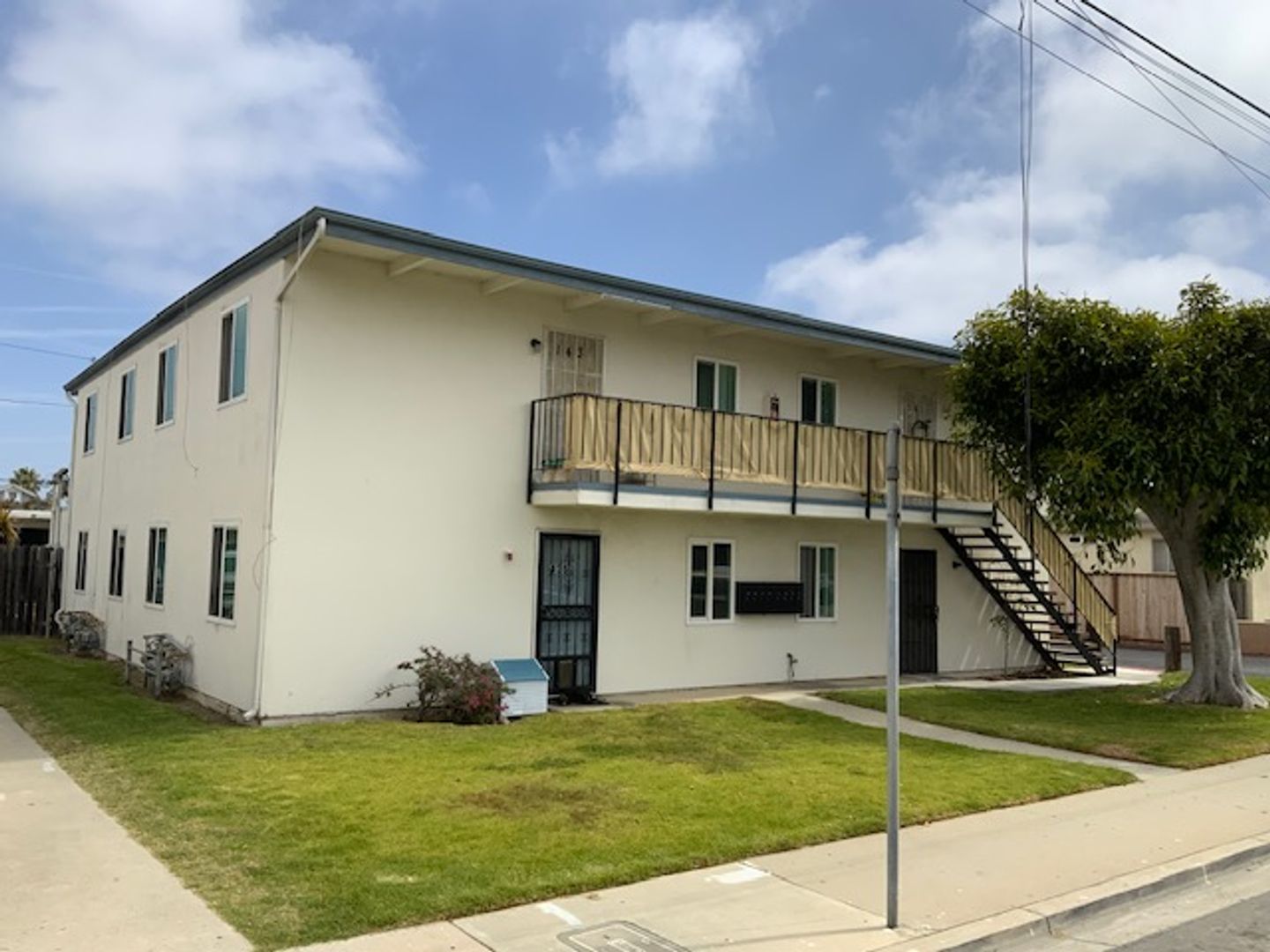 Port Hueneme Apartment: 133-147 W. B Street