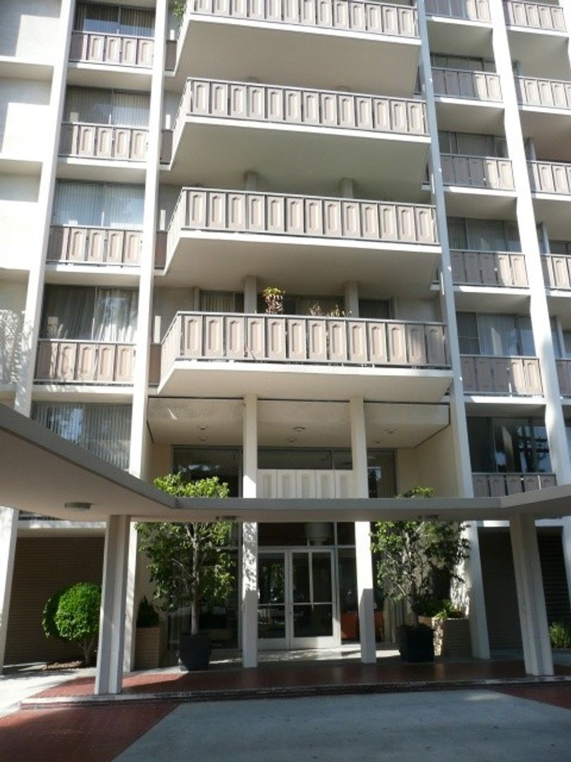 Port Hueneme House: 350 E. Surfside Drive