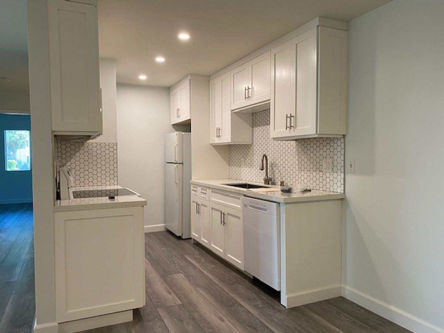 Encinitas Condo: 1760 S. El Camino Real #105
