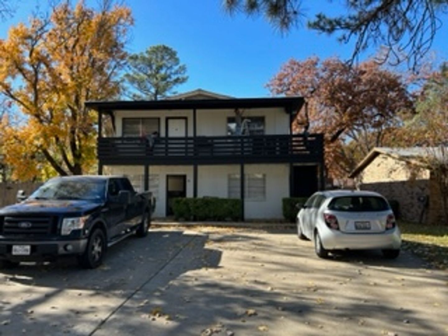 Arlington Apartment: 400 Donnell Dr.
